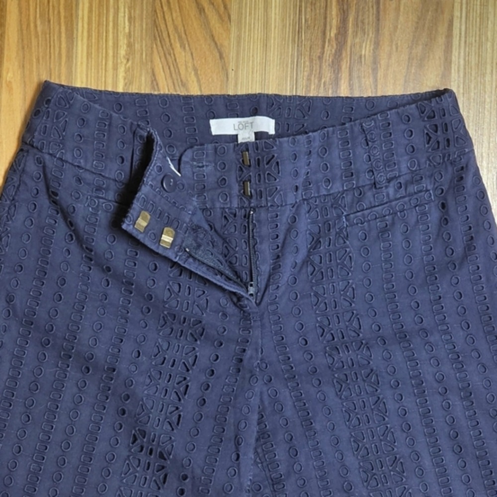 LOFT Julie The Riviera Pants Women's Size 0 Blue Cotton Eyelet Cropped - Picture 6 of 7